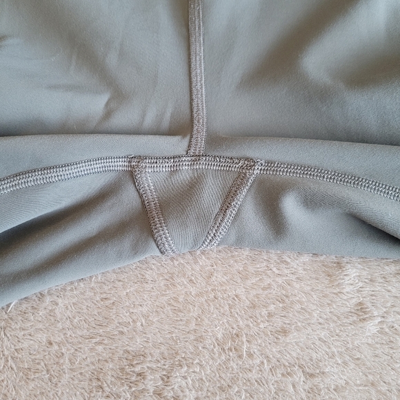Lululemon Bootcamp Ready Tight 25" Grey Sage size 2 - Picture 10 of 14